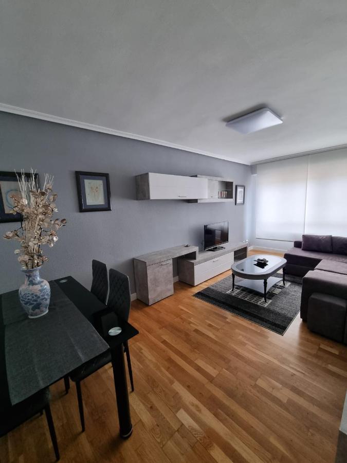 Vivienda Silvia Renfe Apartman León Kültér fotó
